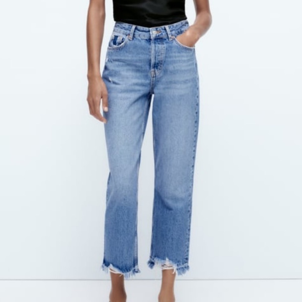 Zara SLIM JEANS WITH FRAYED HEM - Size 4